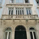 Apartment 360 *